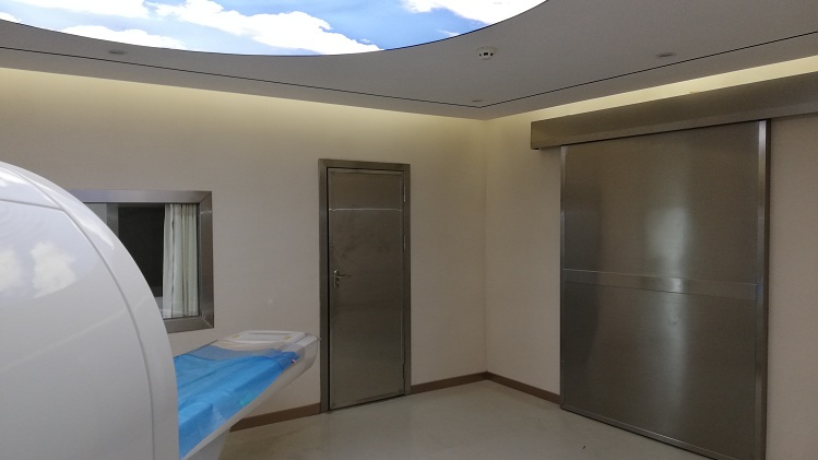 光銘防輻射工程淺談為什么放射科拍片時(shí)射線防護(hù)門(mén)不能打開(kāi)